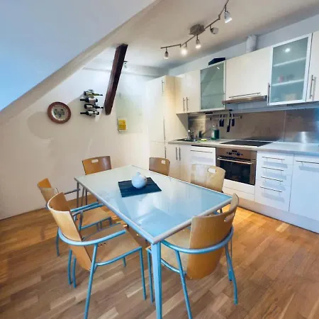 Attic 15 Min To Charles Bridge *