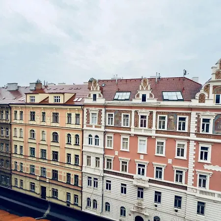 Attic 15 Min To Charles Bridge Prag