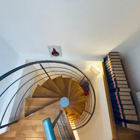 Attic 15 Min To Charles Bridge